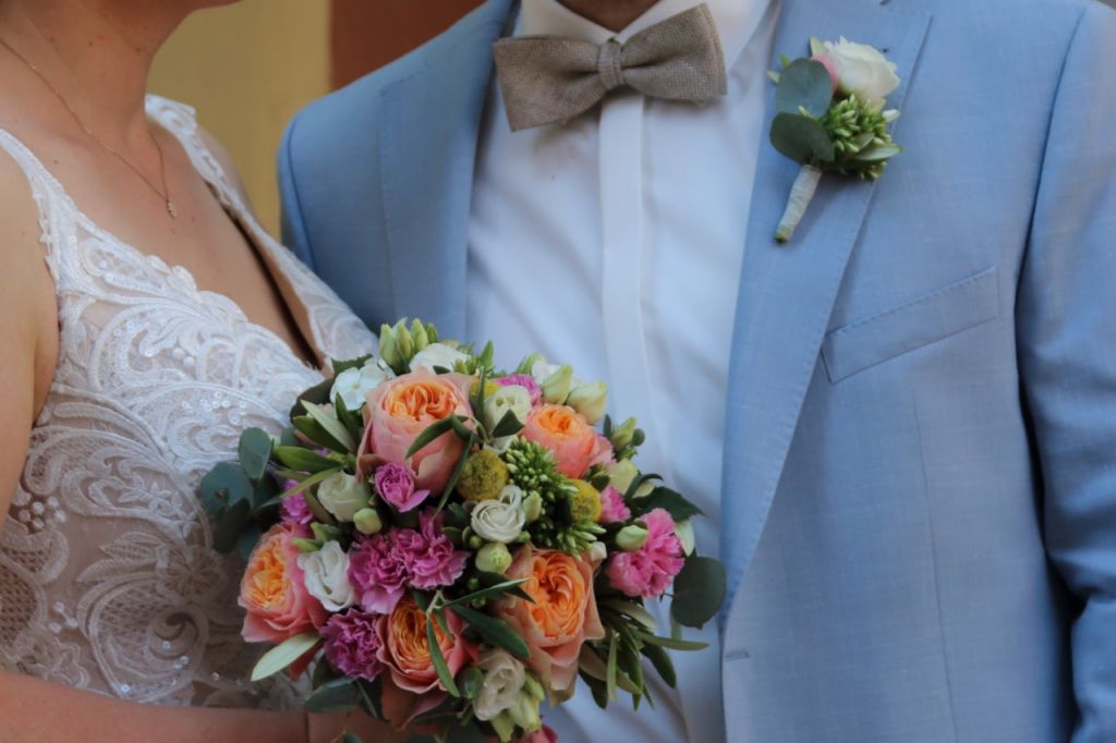 Brautpaar Blumenschmuck