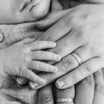 Familie Hände Newbornshooting